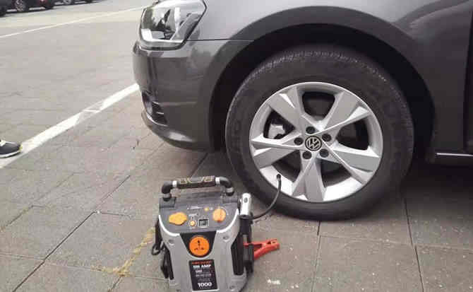 宁洱汽车搭电案例